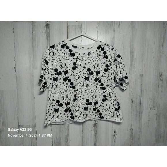 Disney Mickey Mouse Women's Large Black And White Cropped Tee - Picture 1 of 3